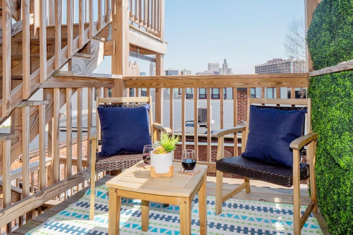 Jennifer'S Amazing View Private Apartment With Relaxing Deck Providence Exterior photo